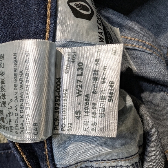 Levis Classic Bootcut Dark Wash Women's Jeans - Size 4 Waist: 27 Length: 30 - Picture 9 of 9